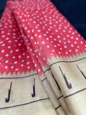 Printed Silk Saree with All-Over Diamond Pattern