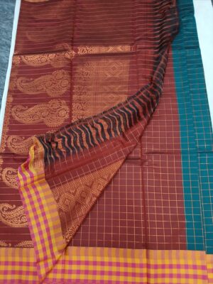 Exquisite Soft Silk Saree with Zari Checked Pattern