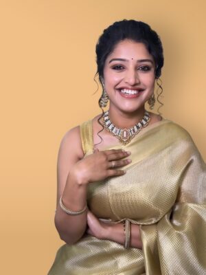 Elegant Tissue Jacquard Saree with Zari Border
