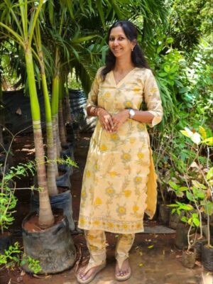 Silk Elbow Sleeve Floral Kurti – V Neck