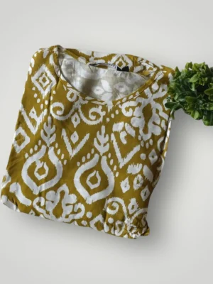 Trendy Geometric & Paisley Motif Rayon Kurti
