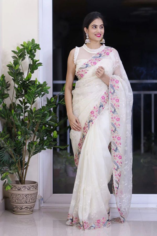 Elegant Georgette Saree with Floral Embroidery